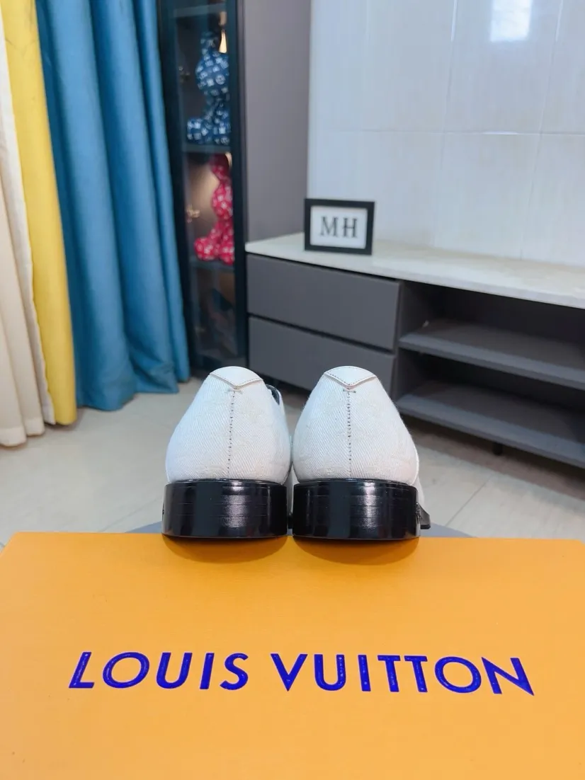 Ex-factory price 720🌹🌹High version [LV] Louis Vuitton's popular casual leather shoes🎖Fashionable and elegant🎖🎖Material: Original imported open-edge beaded cowhide, washed cowhide leather lining, original open-molded rubber outsole, high-end and classy, ​​elegant quality, instantly transforming into a handsome man ❤❤Standard\nNumber: 38-44